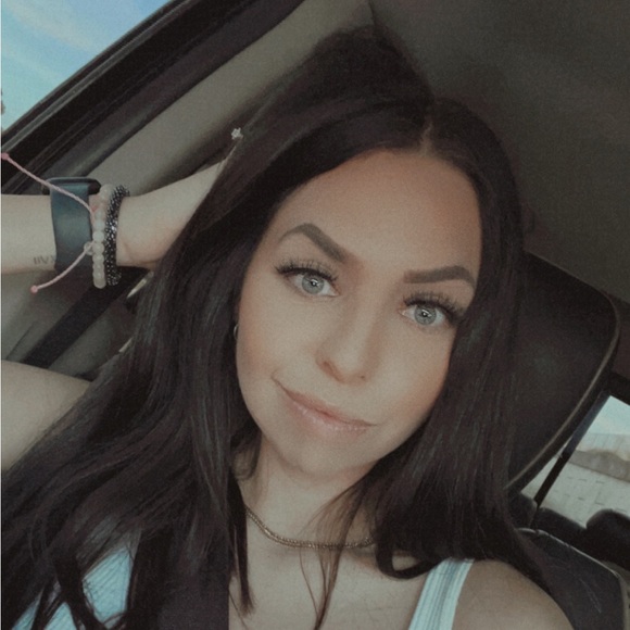 Meet your Posher, Kira - Picture 1 of 1